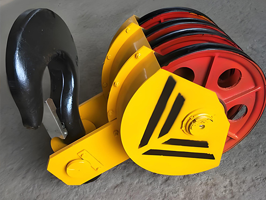 Crane Hook with Safety Latch supplier